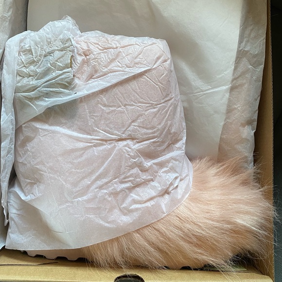 NWT BearPaw Pale Pink Winter Boots Plush Fur Size 10 - Picture 7 of 8